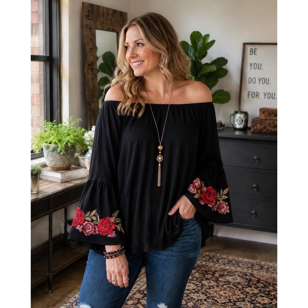 Boutique Black Bell Sleeve Top Red Floral Embroidery Boho Peasant 1X